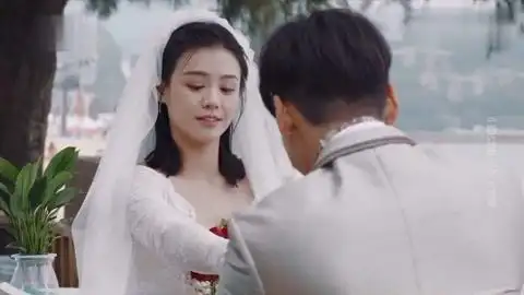 《橙红年代》陈伟霆马思纯这婚纱照拍的,太有创意了