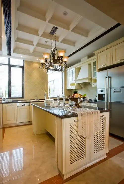 融创融公馆餐厅美式经典厨房设计图片赏析